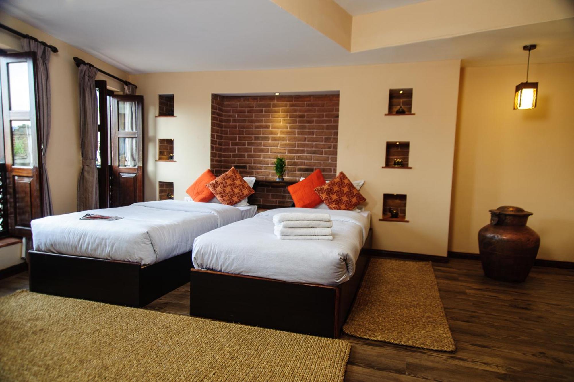 Thagu Chhen, A Boutique Hotel Бхактапур Экстерьер фото