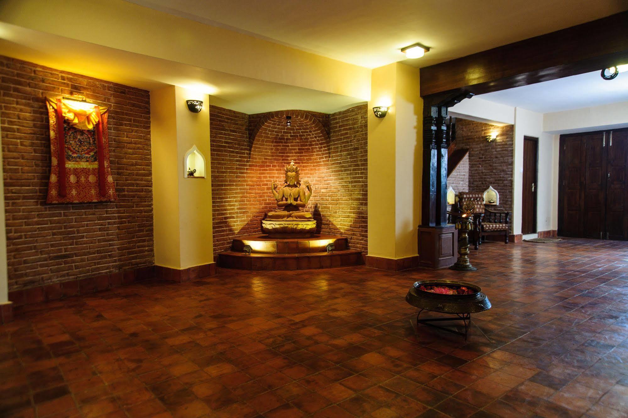 Thagu Chhen, A Boutique Hotel Бхактапур Экстерьер фото