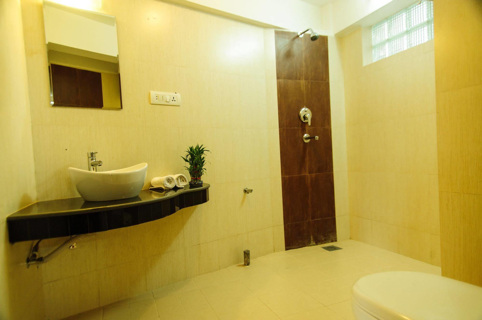 Thagu Chhen, A Boutique Hotel Бхактапур Экстерьер фото