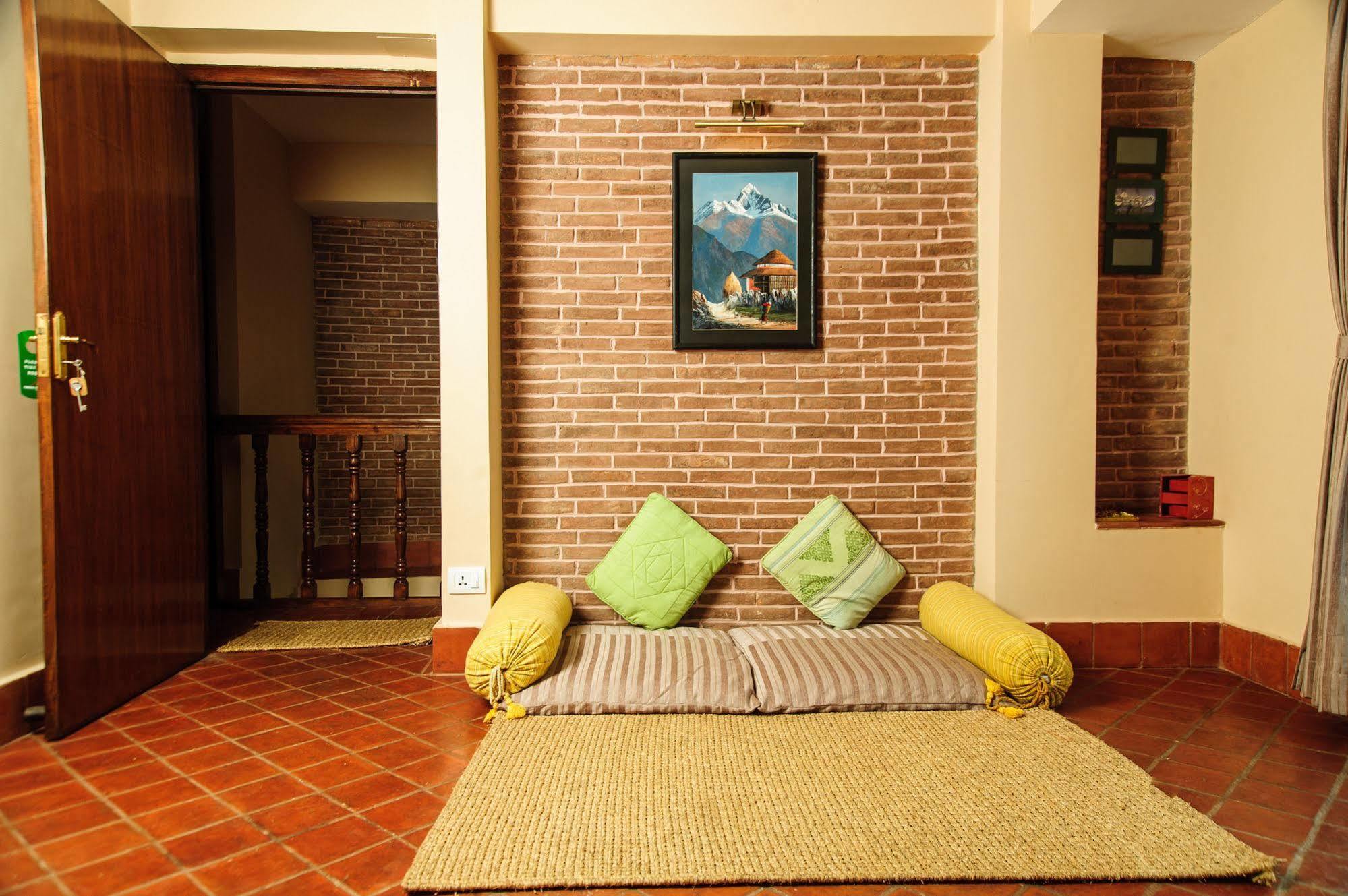 Thagu Chhen, A Boutique Hotel Бхактапур Экстерьер фото