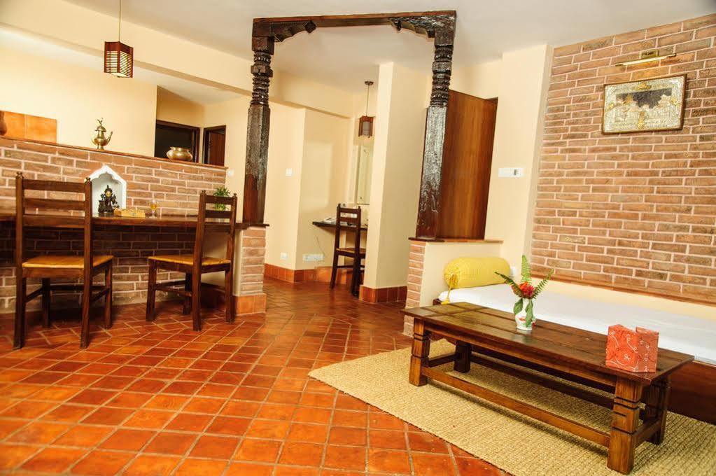 Thagu Chhen, A Boutique Hotel Бхактапур Экстерьер фото